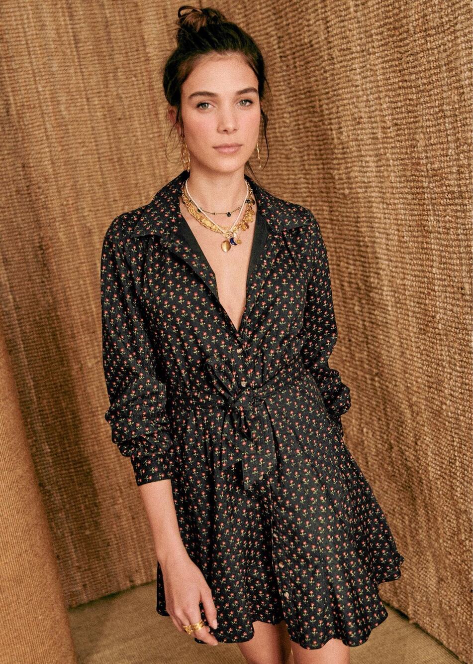 La Maille Sezane Sol Dress in Mini Flowers on Black Size 10 US / FR 42 ✨